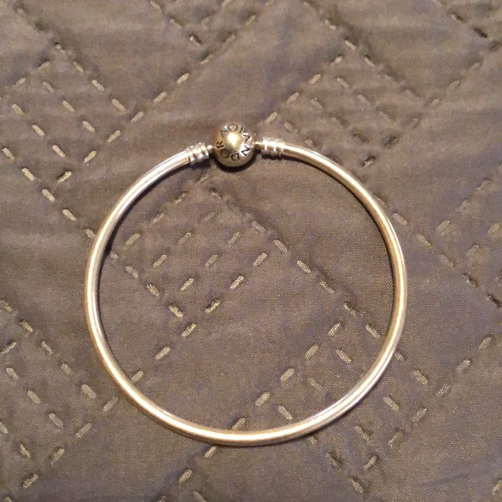 Pandora Bangle 7.5